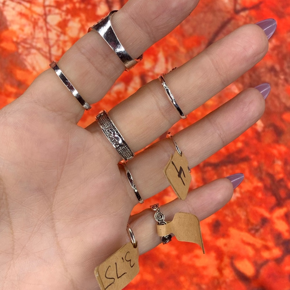 3/$10 NEW Boho Style Rings & MIDI Rings Design Mix / silver tone Bundle NWOT - Picture 6 of 7